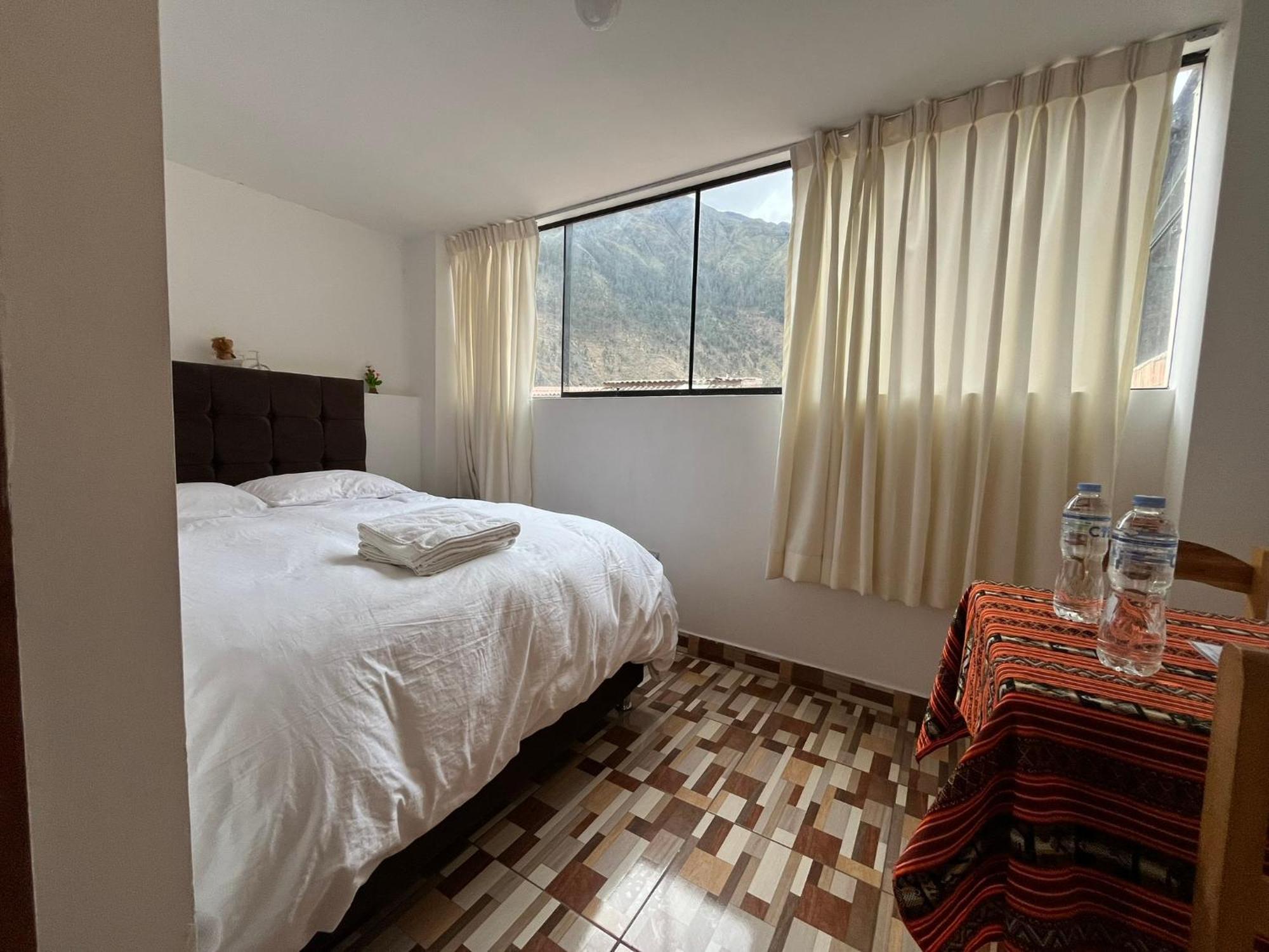 Hostal Apu Qhawarina Ollantaytambo Eksteriør bilde