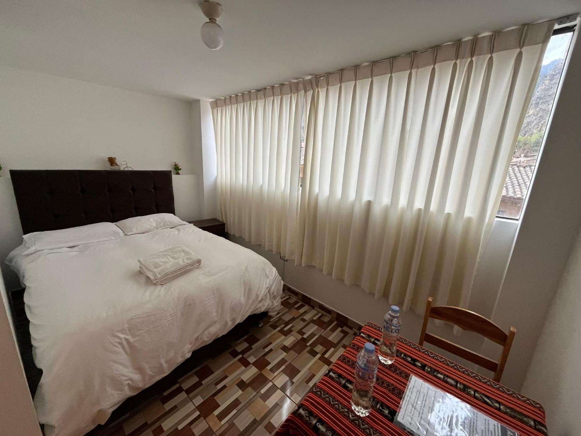 Hostal Apu Qhawarina Ollantaytambo Eksteriør bilde