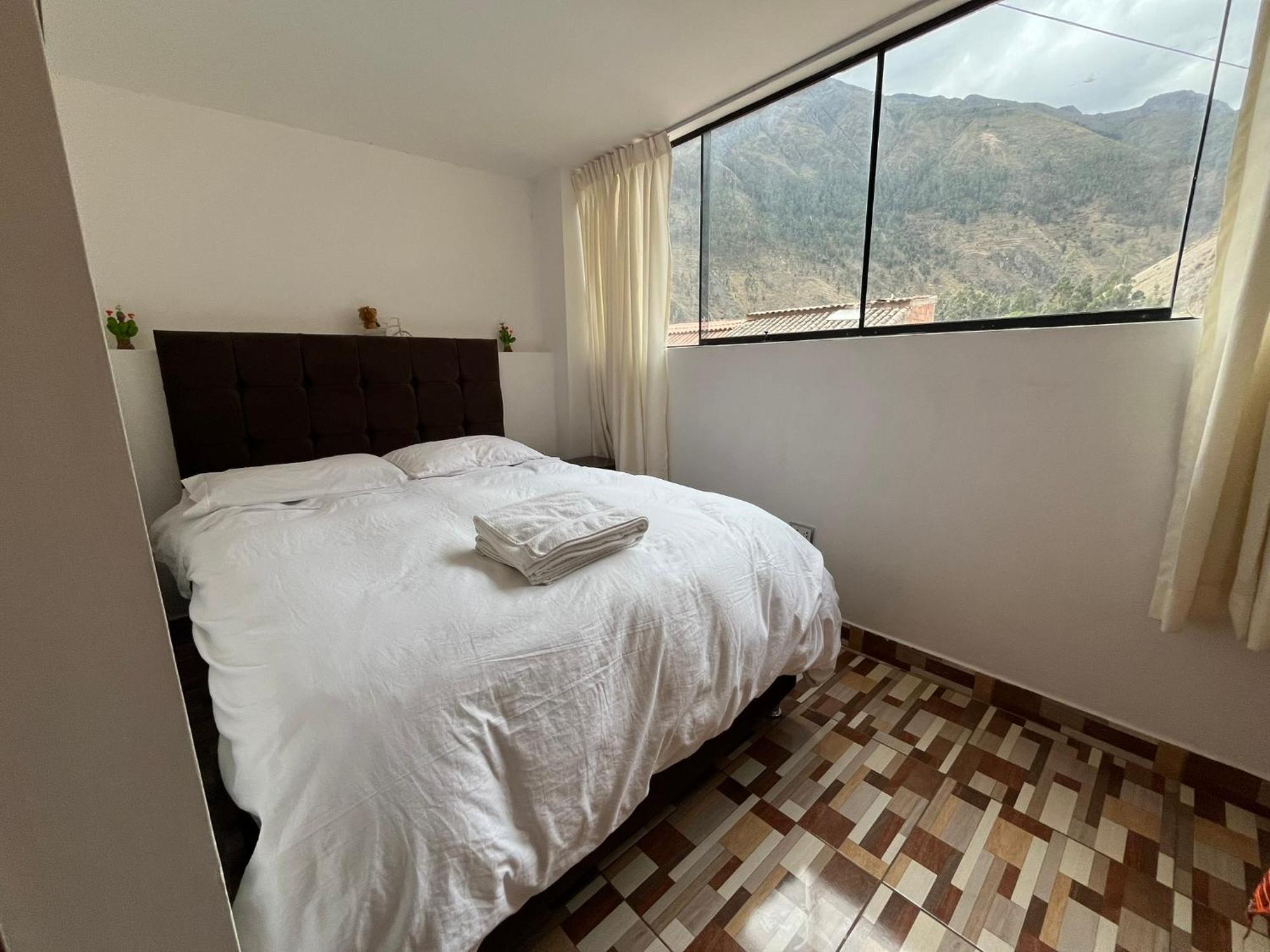 Hostal Apu Qhawarina Ollantaytambo Eksteriør bilde